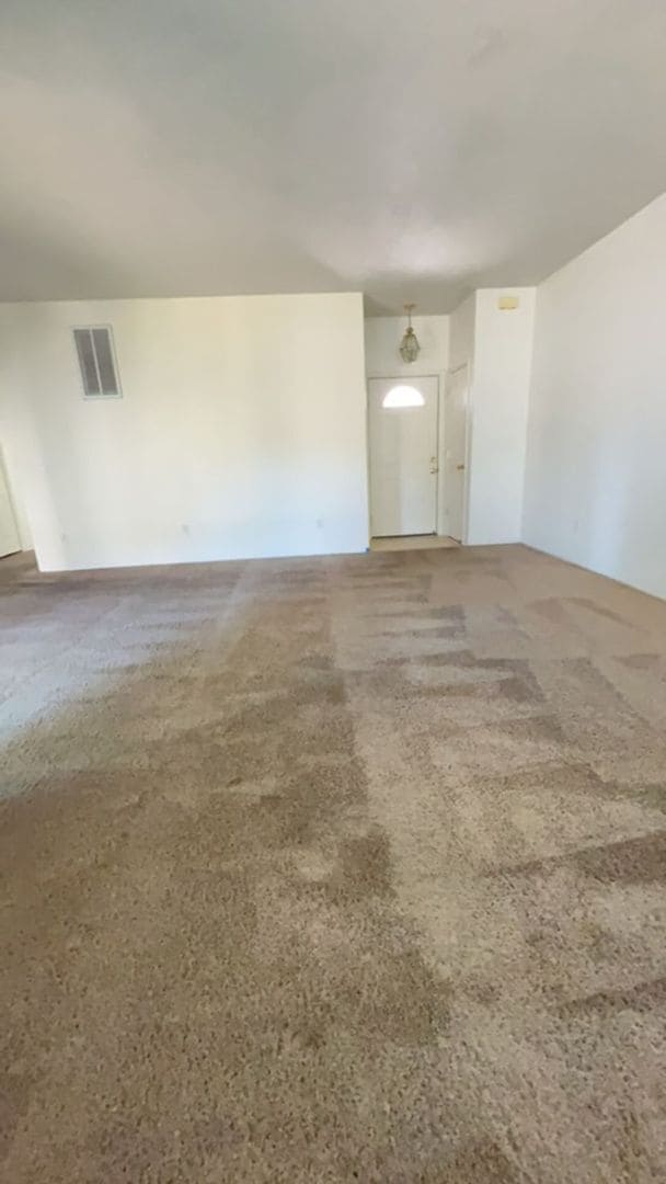 Building Photo - 3 Bedroom 2 Bath Downstairs Apartment