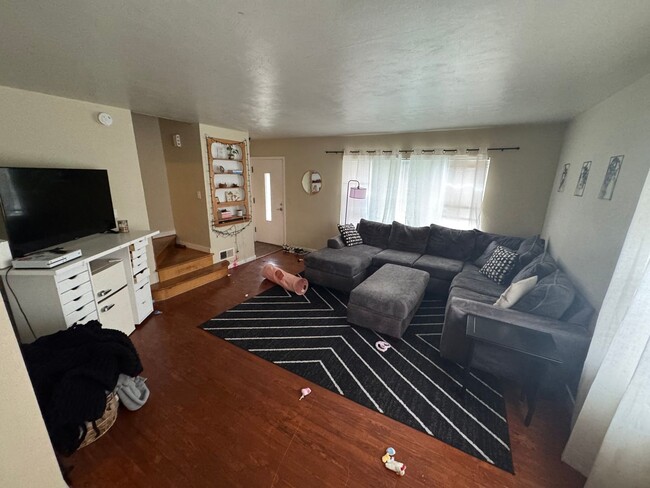 Photo - 1003 Ann St Apartment