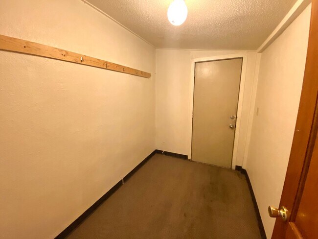Foto del edificio - 216-10