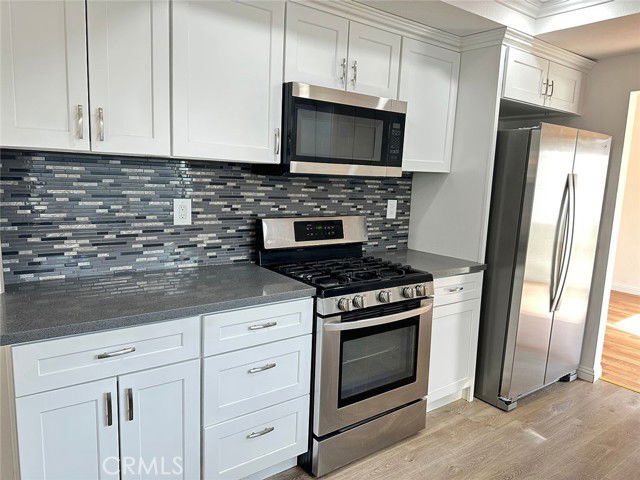 Foto del edificio - 45202 Pickford Ave