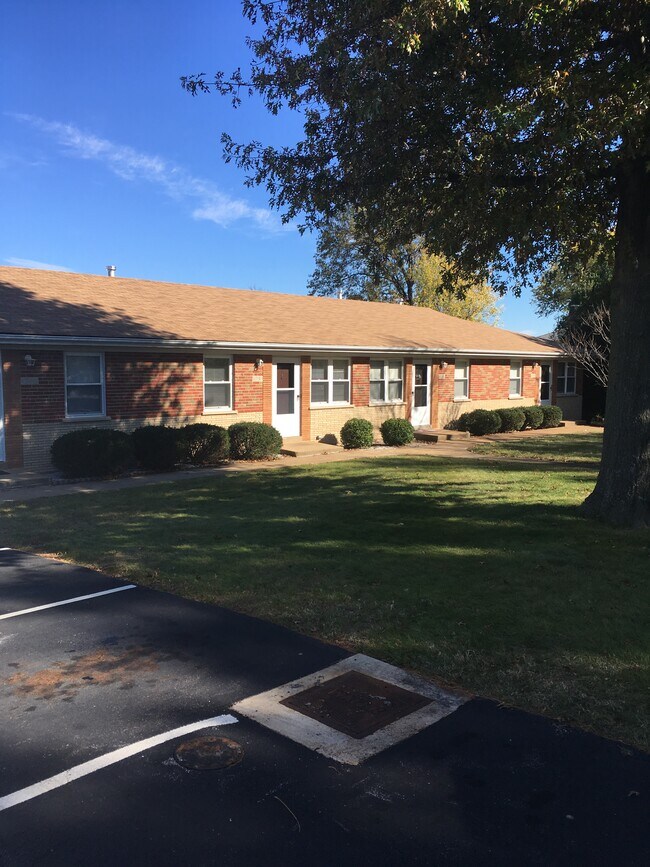 Foto del edificio - 1285 Mehlview Ct