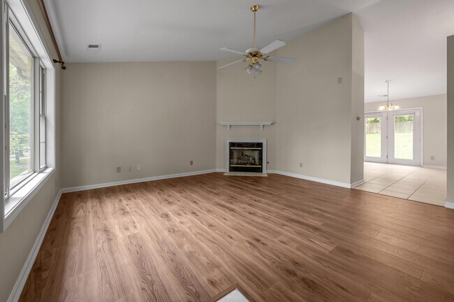 Foto del edificio - 2347 Stonewood Ln