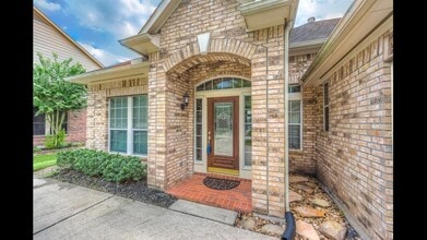 Building Photo - 24023 Northshire Ln