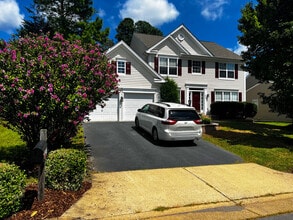 Building Photo - 9255 Glen Meadow Ln