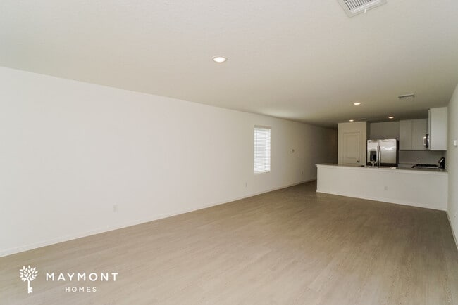 Foto del edificio - 14810 Warwick Shire