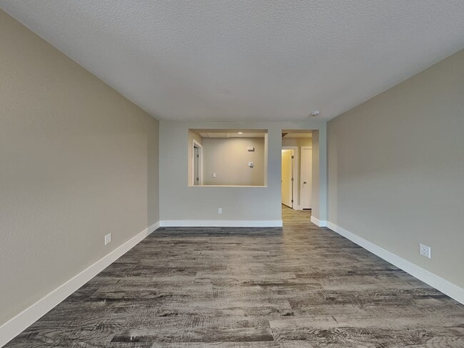 Building Photo - 8648 Shady Pines Dr