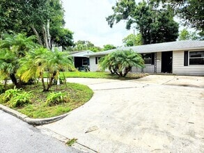 Building Photo - 5020 16th Ave N