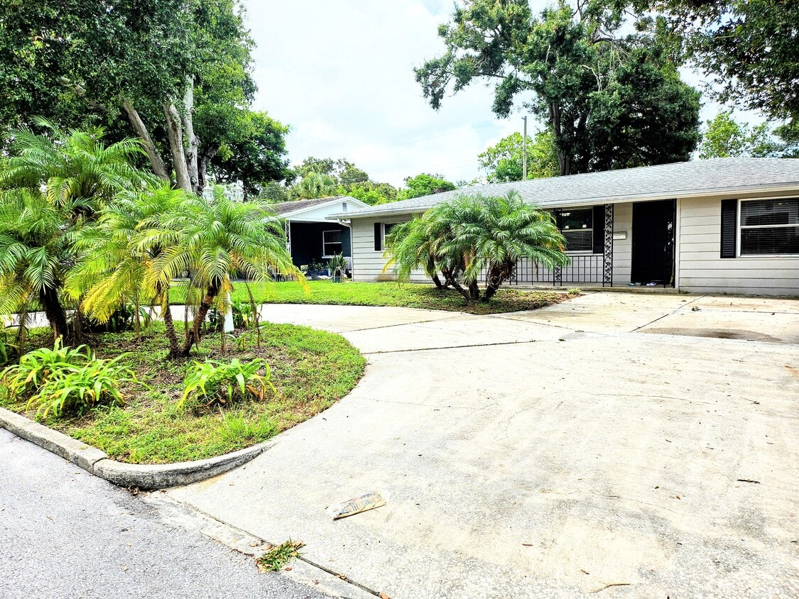 Photo - 5020 16th Ave N (St. Petersburg, FL)