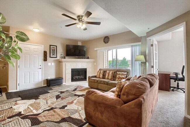 Foto del edificio - 15700 E Jamison Dr #9202