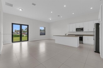 Building Photo - 19447 SW 124th Ave