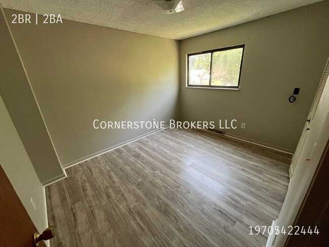 Building Photo - 726 Lincoln St