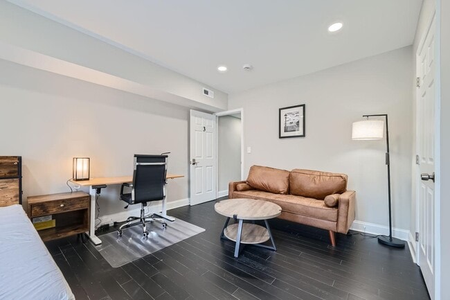 Foto del edificio - 1019 E Preston St