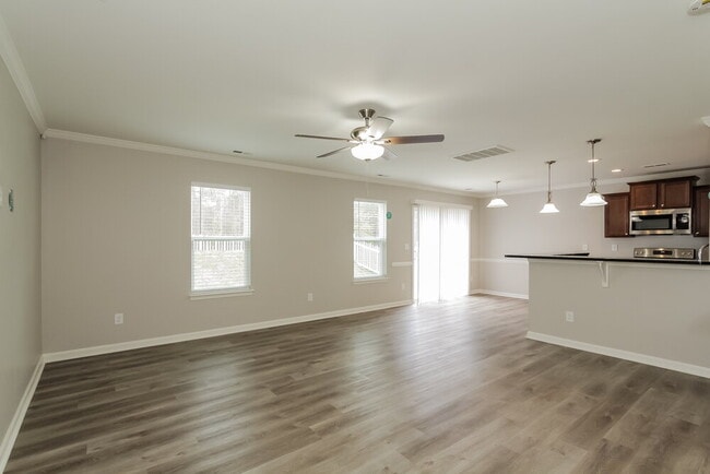 Building Photo - 830 Rook Rd