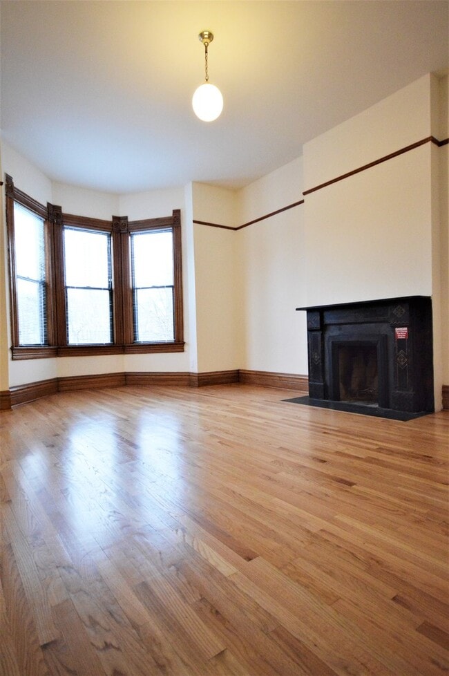 Building Photo - 2056 N Cleveland Ave