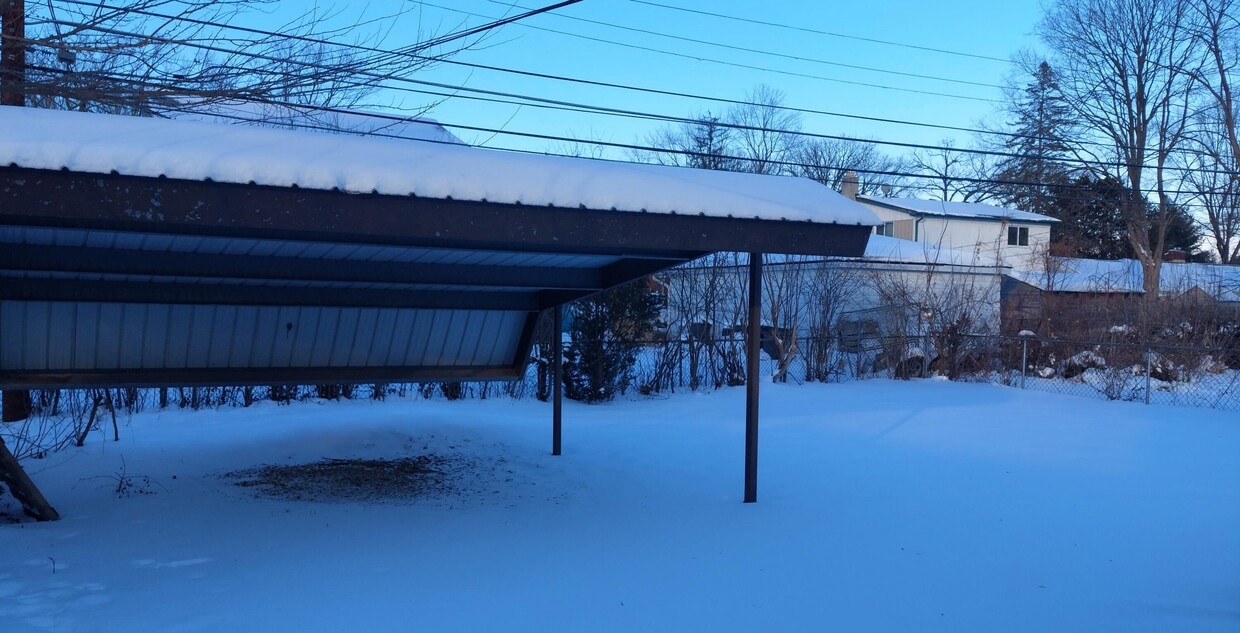 Foto del edificio - 19148 Hilton Dr