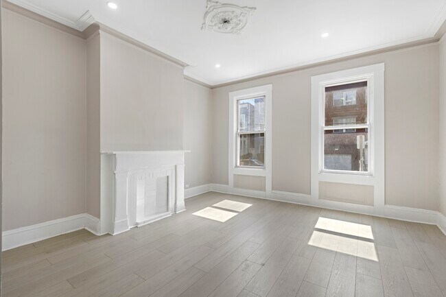 Foto del edificio - 253 Halladay St