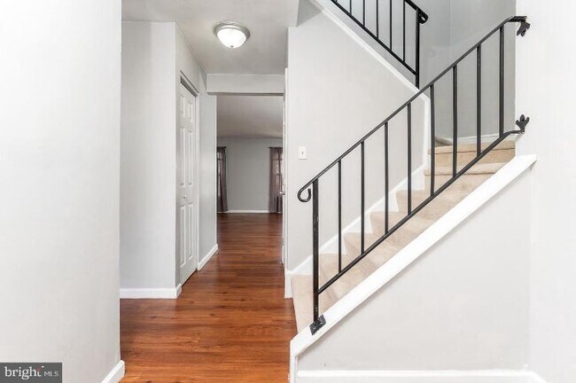 Foto del edificio - 12826 Tumbling Brook Ln