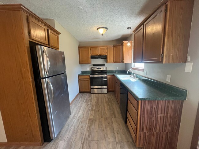 Building Photo - LEASING