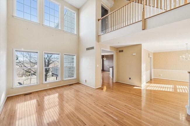 Foto del edificio - Avaible now, 3B/2.5B Townhome in Whiteland Woods!