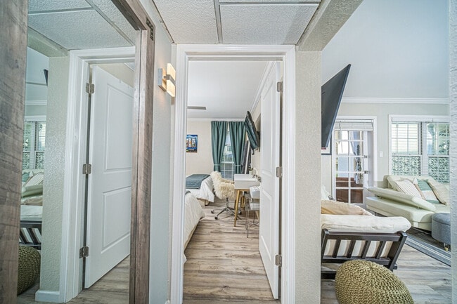 Foto del edificio - 910 Duncan Ln