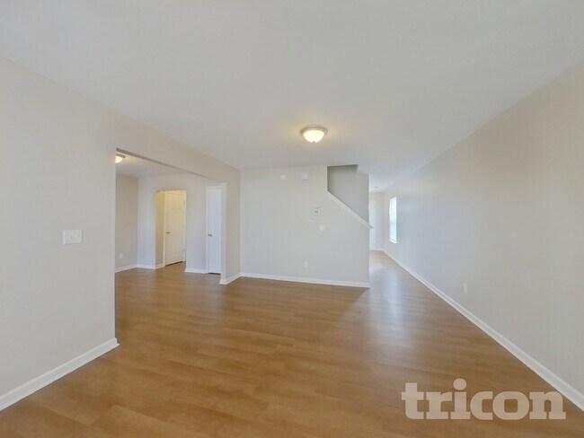 Building Photo - 318 Cavalier Ln