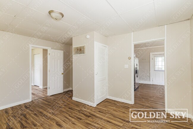 Building Photo - 1720 S Gharkey St