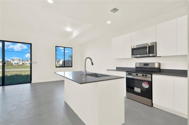 Building Photo - 18981 SW 344th Ter