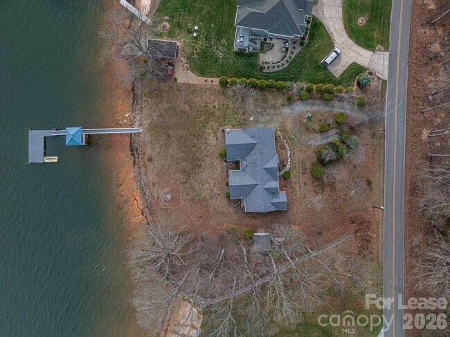 Foto del edificio - 4626 Little Creek Dr