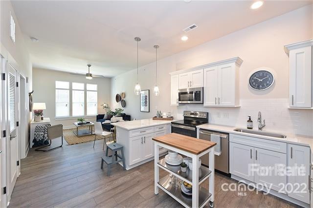 Foto del edificio - 935 McAlway Rd