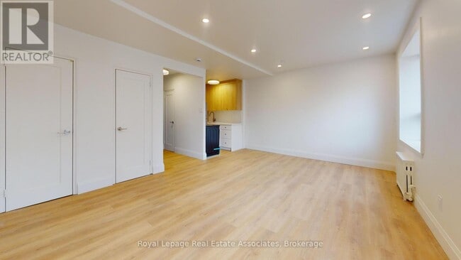 Photo du bâtiment - 1 Marquette Ave