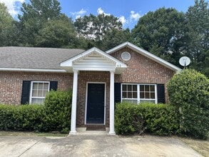 Building Photo - 353 E Longleaf Dr