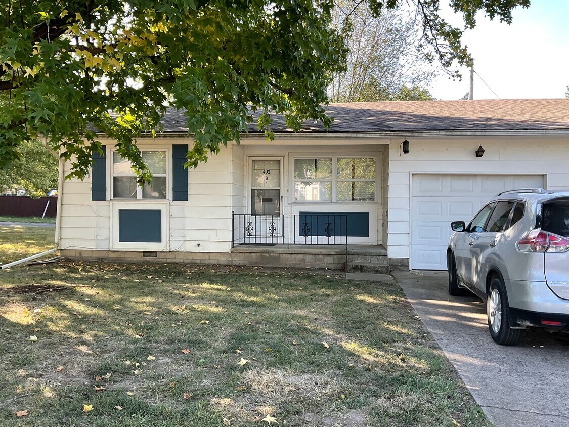 402 E Jefferson Duplex Apartment for Rent in Pittsburg, KS