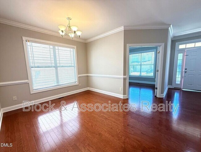 Building Photo - 1548 Lily Creek Dr
