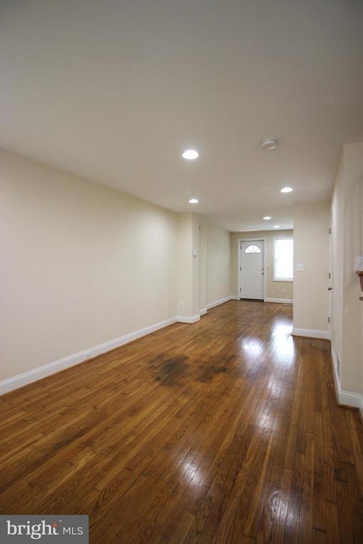 Building Photo - 1008 Parksley Ave