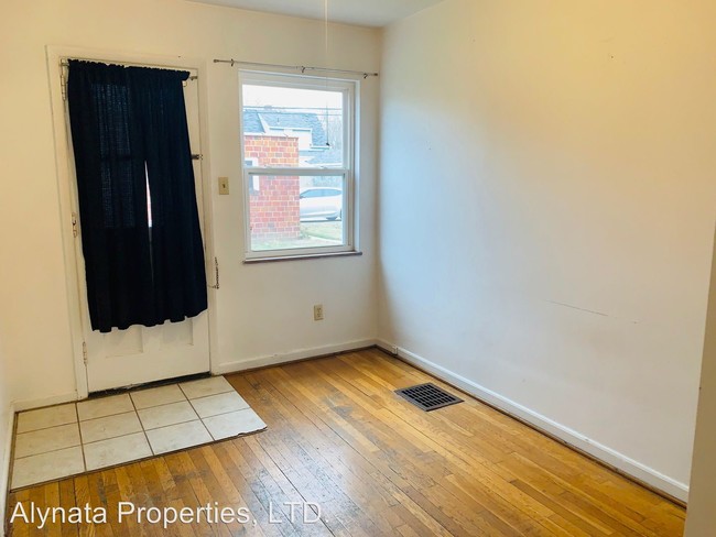 Building Photo - 846-852 Kenwick Rd