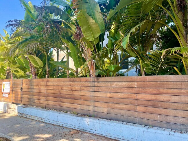 Foto del edificio - 635 Westminster Ave