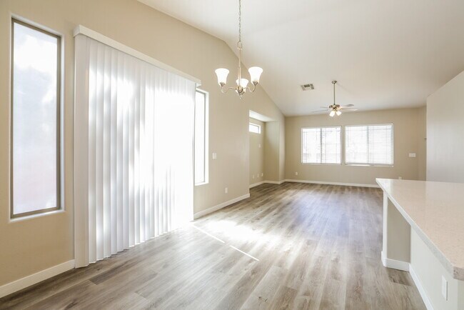 Foto del edificio - 3528 Turquoise Waters Ave