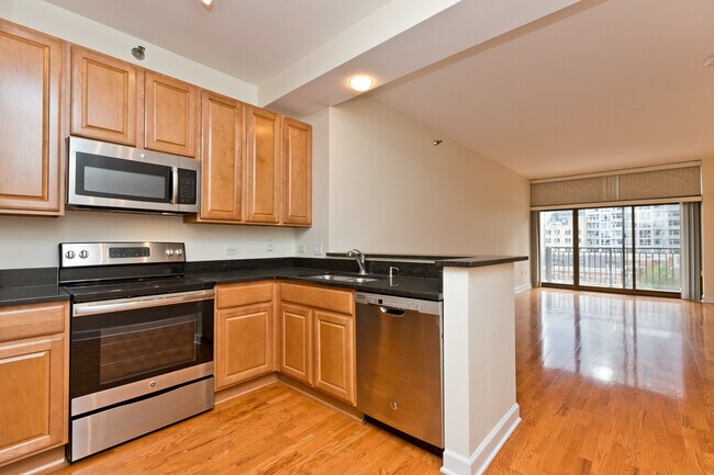Photo - 1322 S Prairie Ave Apartment