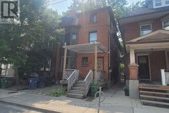 Building Photo - 166-166 Spadina Rd