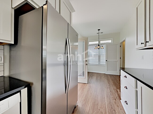 Foto del edificio - 826 Durham Ct