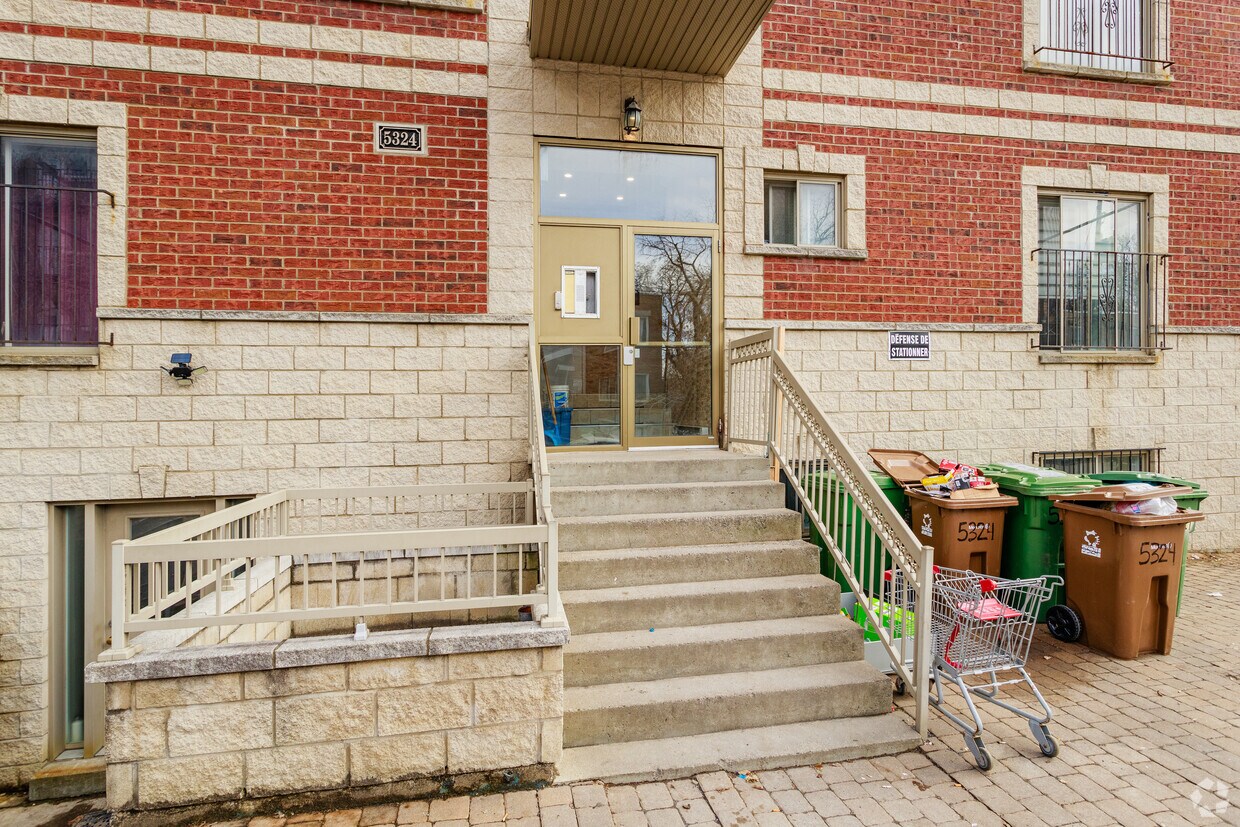 Entrance - 5324 Pl Lucy