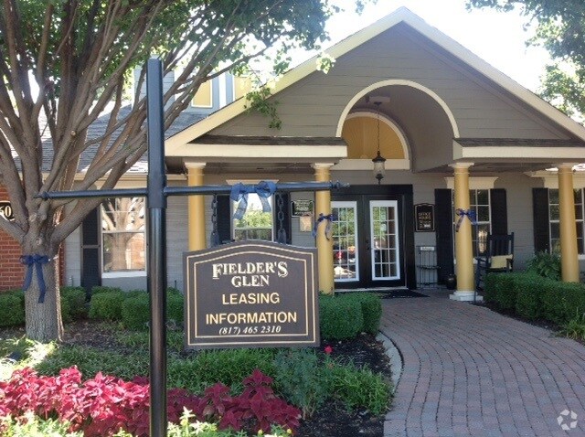 Apartments Near Green Oaks In Arlington Tx Apartments Com