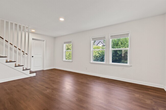 Foto del edificio - 7330 Olde Creek Rd