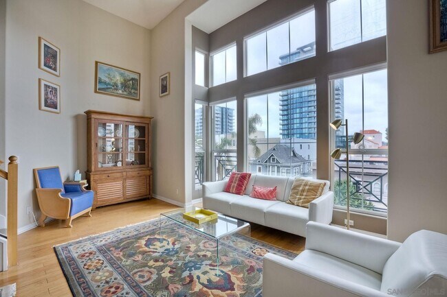 Foto del edificio - 350 Nutmeg St