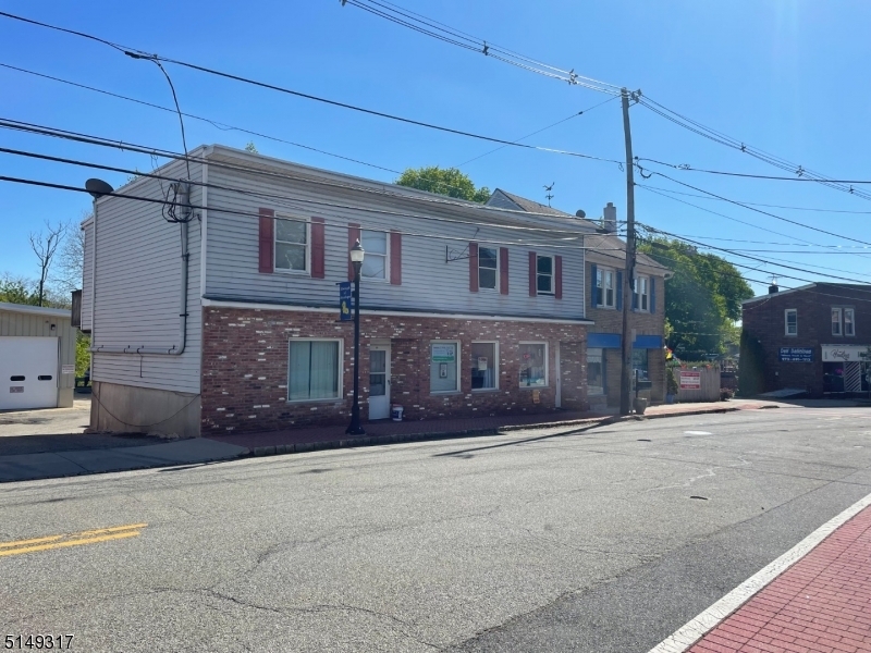 Primary Photo - 30 Main St