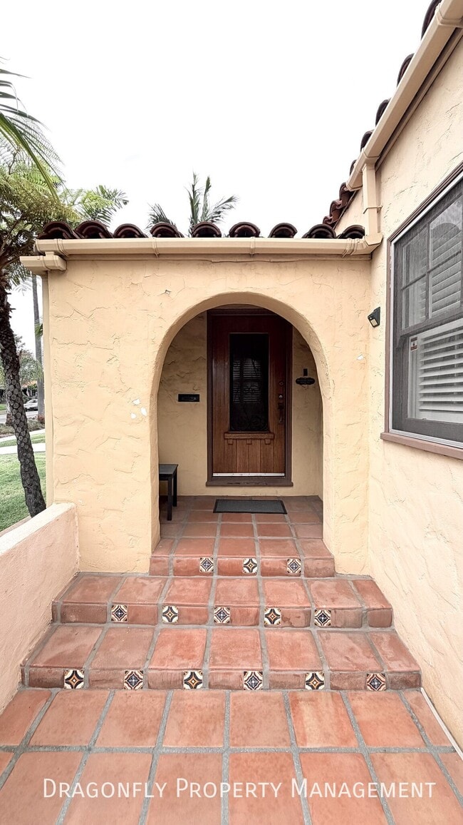 Building Photo - 4955 Marlborough Dr