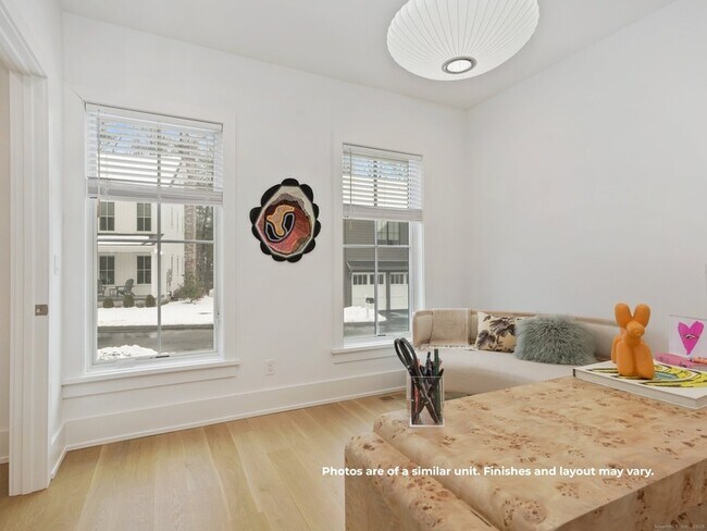 Building Photo - 14 White Barns Ln