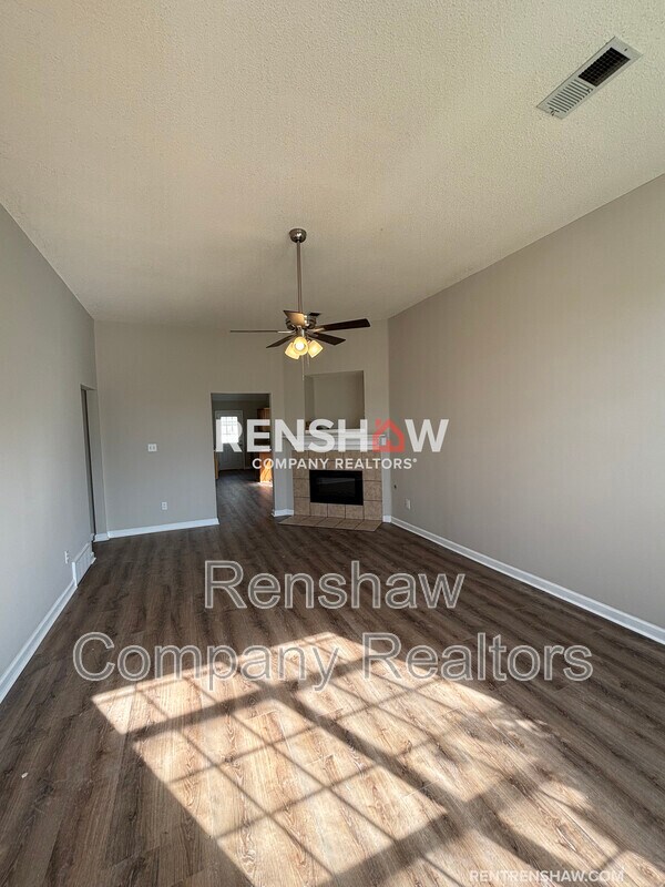 Foto del edificio - 1933 Garden Leaf Dr