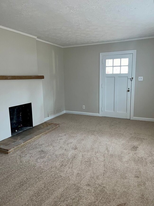 Building Photo - BELOW MARKET!  Amazing 3/2 Ranch On Corner Lot With Detached Garage &  HUGE Workshop!