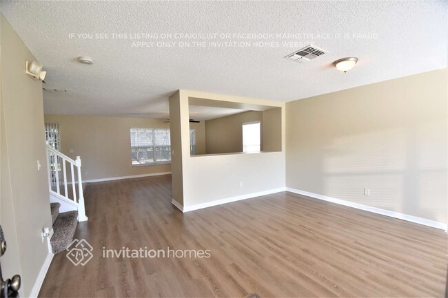 Foto del edificio - 16930 Sunrise Vista Dr